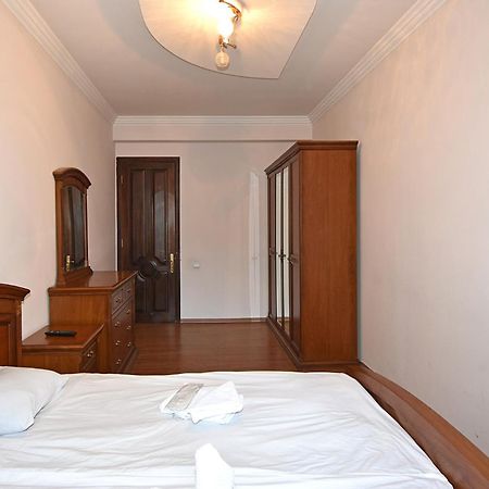 Rent Inn Yerevan On North Avenue ภายนอก รูปภาพ
