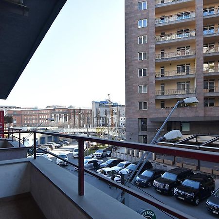 Rent Inn Yerevan On North Avenue ภายนอก รูปภาพ