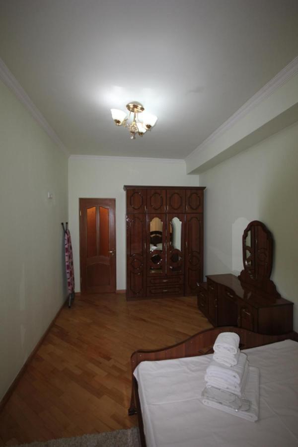 Rent Inn Yerevan On North Avenue ภายนอก รูปภาพ