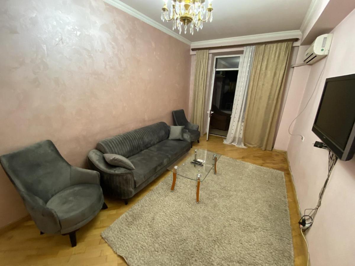 Rent Inn Yerevan On North Avenue ภายนอก รูปภาพ