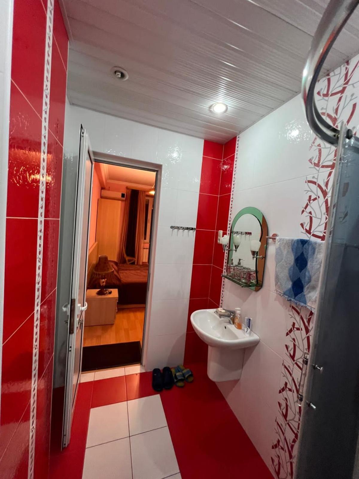 Rent Inn Yerevan On North Avenue ภายนอก รูปภาพ