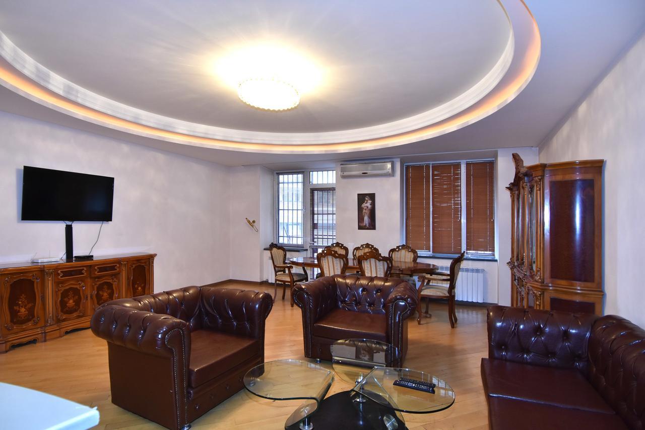 Rent Inn Yerevan On North Avenue ภายนอก รูปภาพ