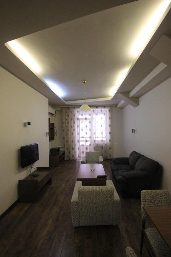 Rent Inn Yerevan On North Avenue ภายนอก รูปภาพ